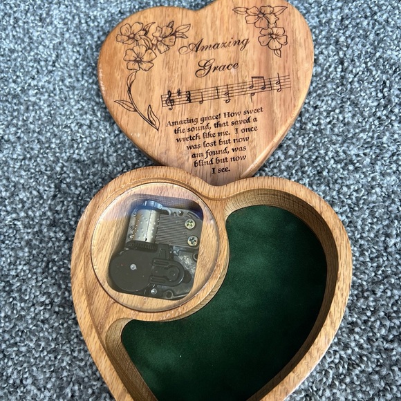 Amazing Grace Musical Jewelry Box In Working Condition 2004 - Picture 2 of 9